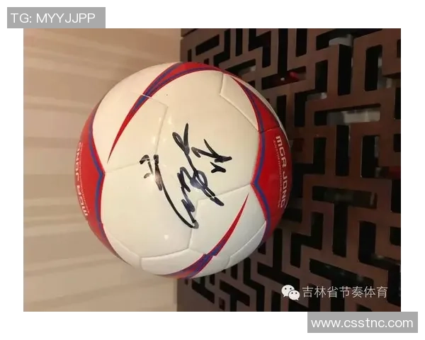 足球明星签名收藏品价值下滑原因分析与市场趋势探讨 足球明星签名收藏品价值下滑原因分析与市场趋势探讨